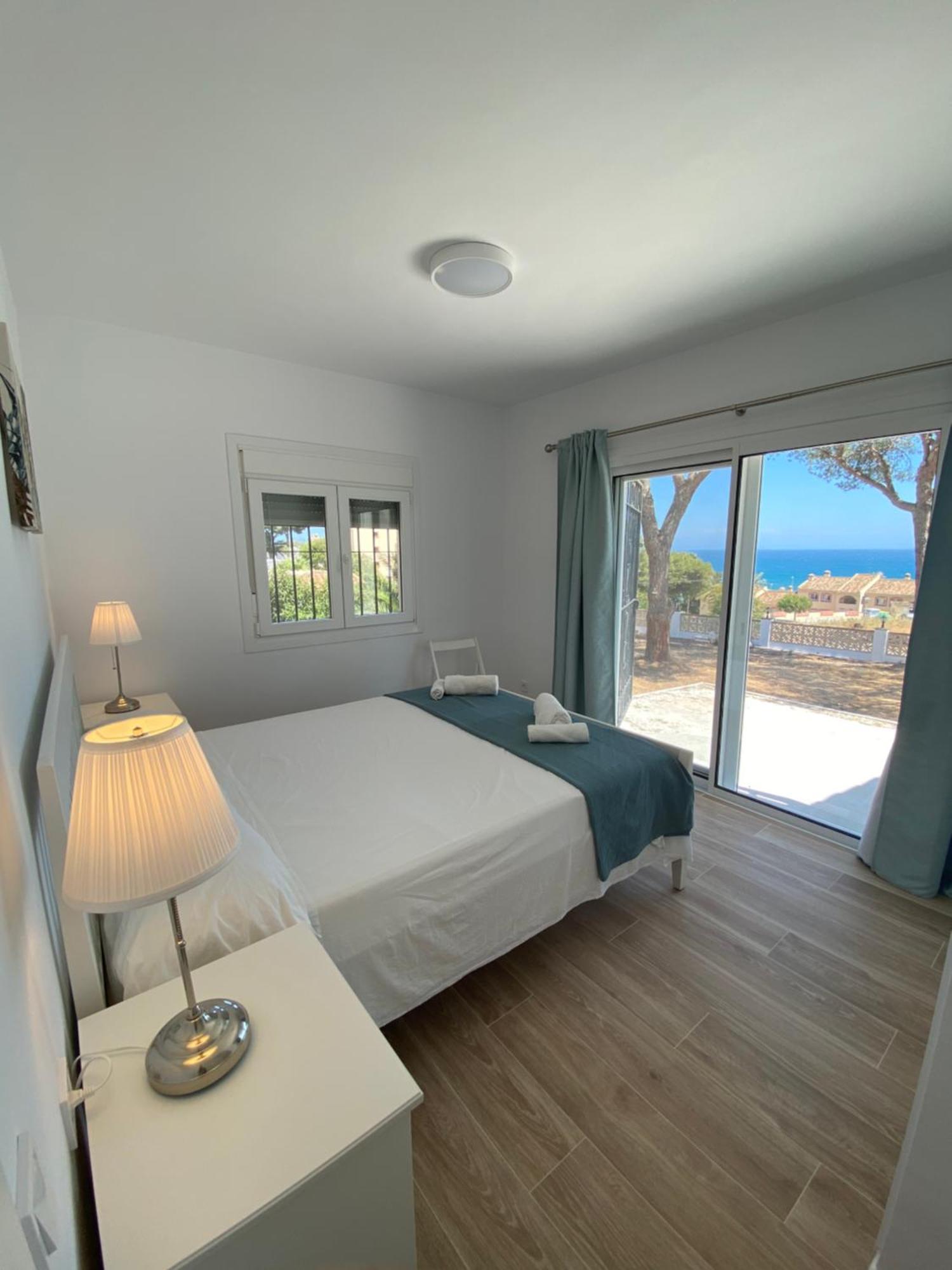 Independent Villa Beach House El Bosque 라칼라데미야스 외부 사진